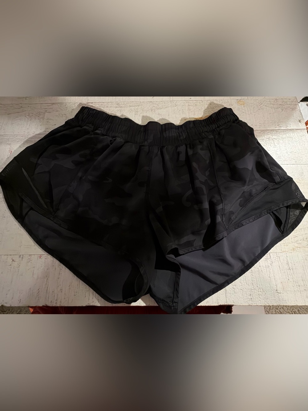 Lululemon Low rise Camo Black shorts.